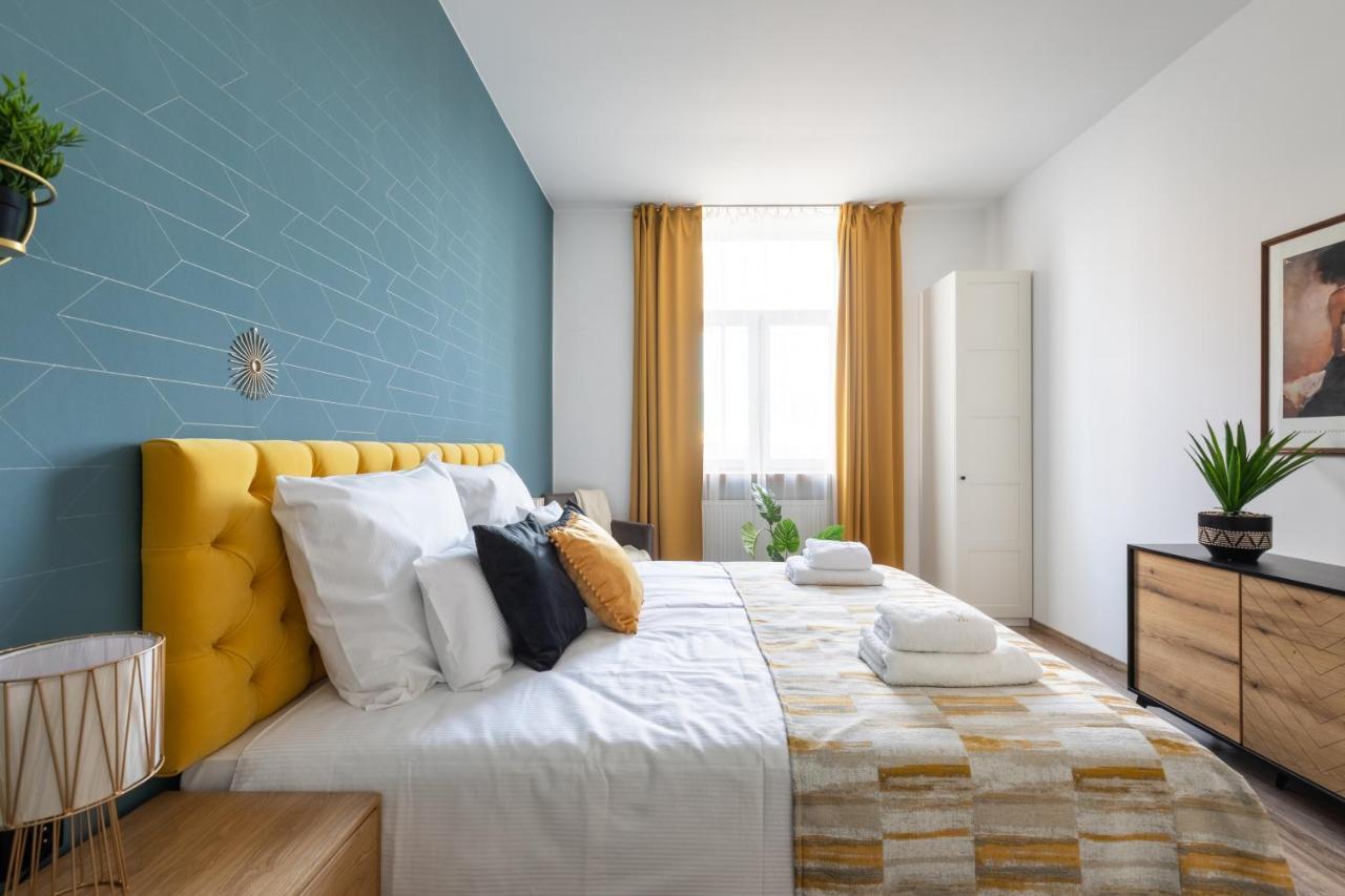 Luxe Living Castle View Apartament *